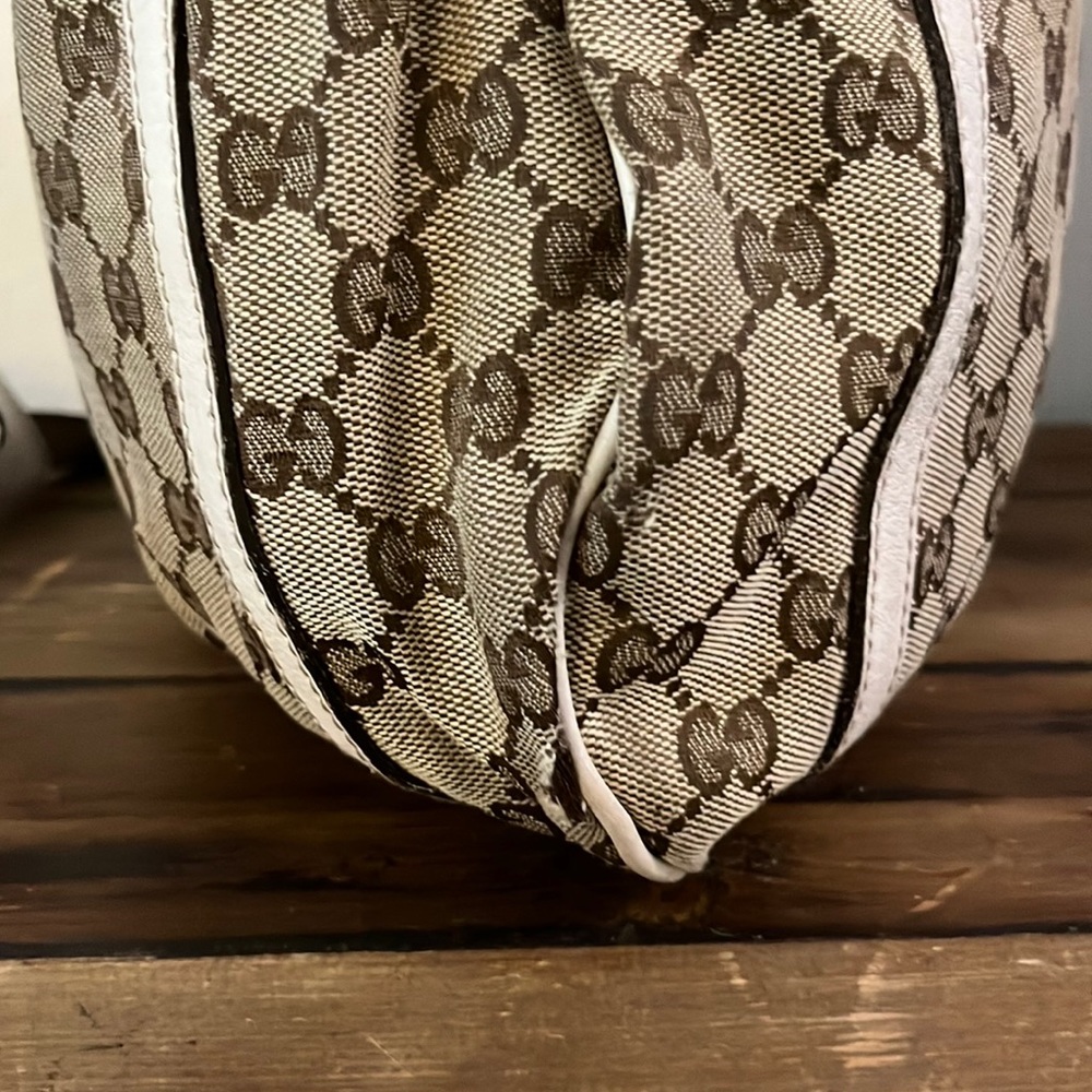 GUCCI Gg Canvas Beige Shoulder Bag - Picture 13 of 17